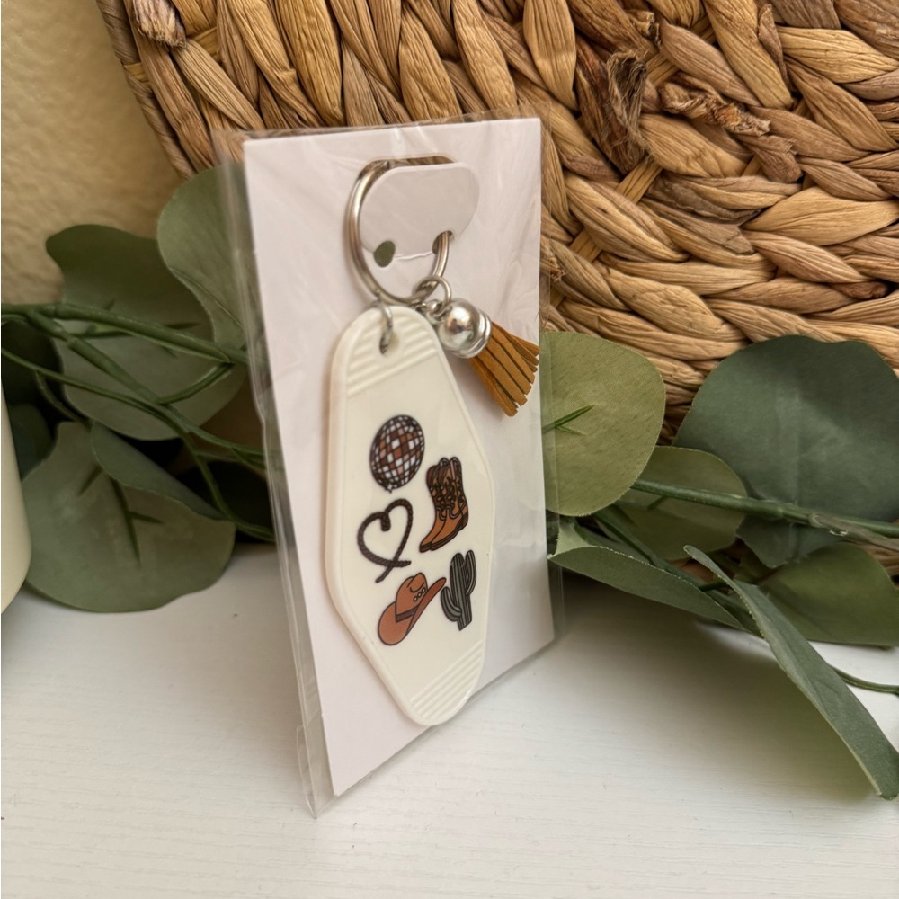 🆕 Retro Motel Keychain - Picture 2 of 3